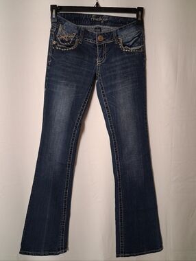 Amethyst Women’s Size 3 Bootcut Jeans Medium Wash Embellished Pockets